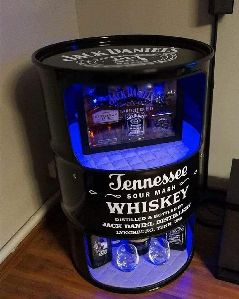 Image of Tambor Barzinho - Jack Daniel's - Prateleiras e luz de led -